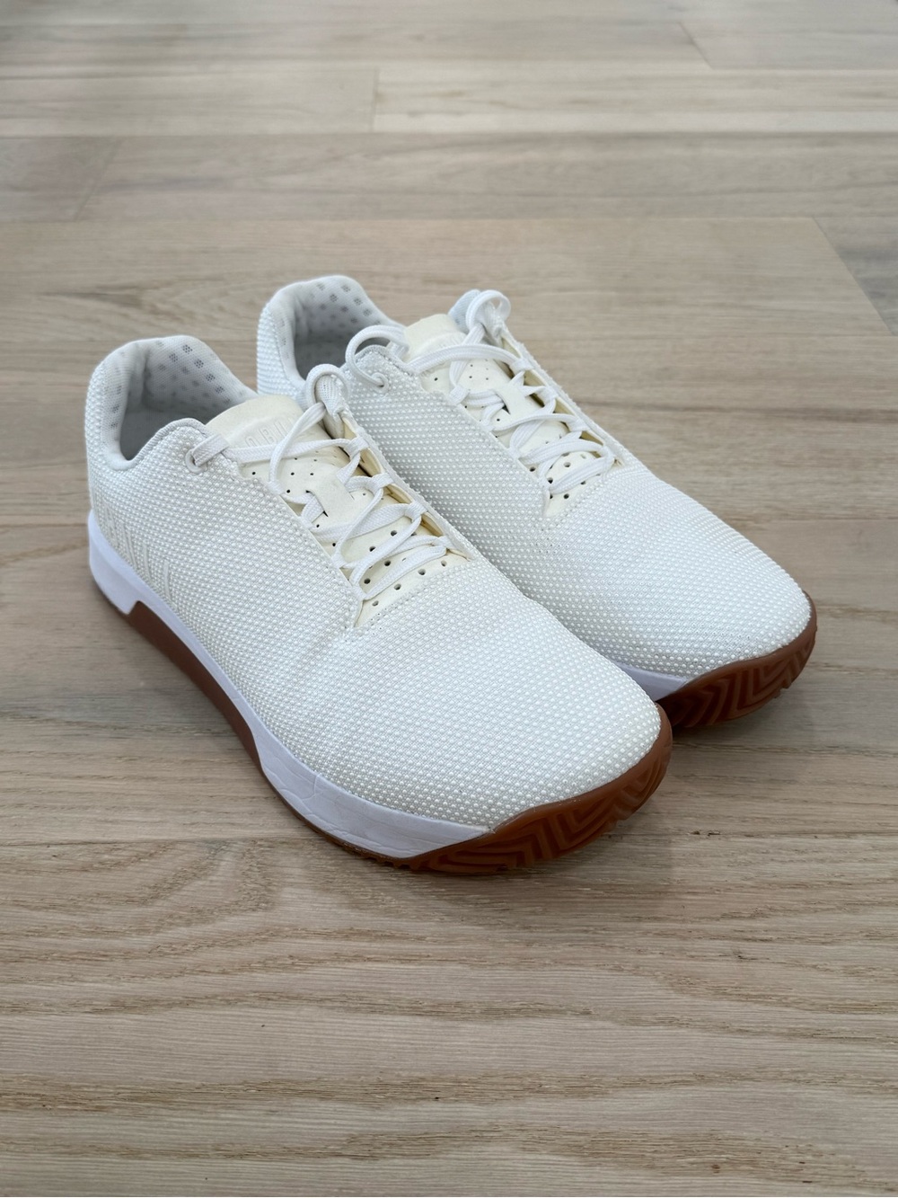 NOBULL Trainer Men's Athletic Sneakers with Gum Sole Size 11,5